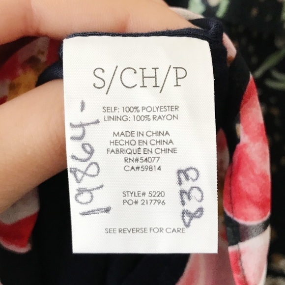 CAbi #5220 Cold Shoulder Cami Fairy Tale Floral Top Size Small Adjustable Straps - Picture 10 of 11